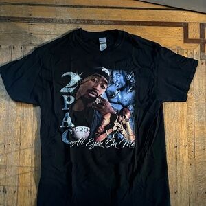 Gildan Black and Blue Artistic Short Sleeve Tee